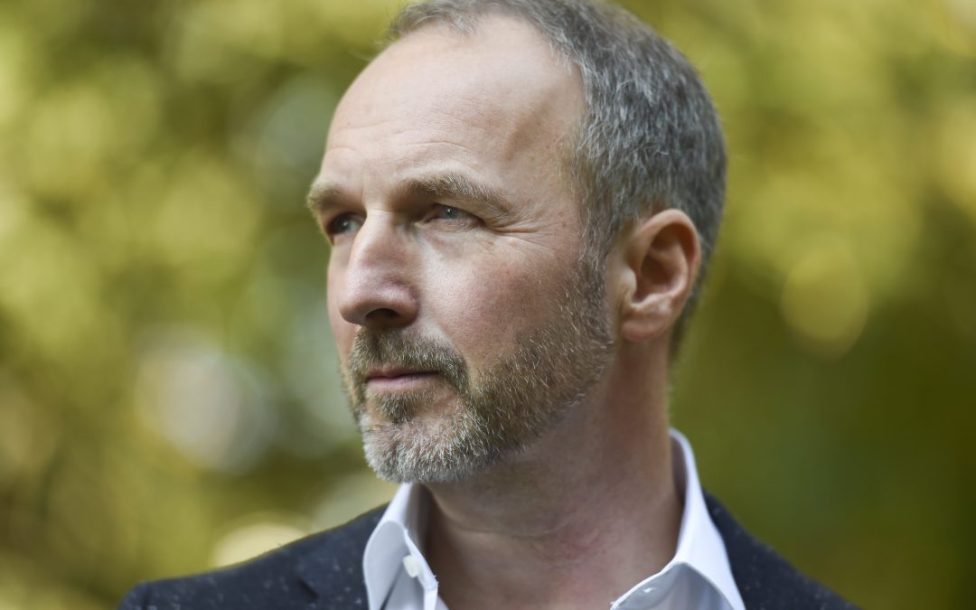 Lesung: Bis ins Mark – Wie ich Krebs bekam und mein Leben aufräumte